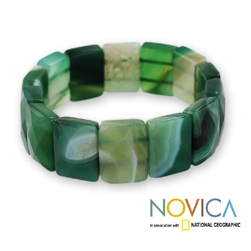 Handmade Agate 'Amazon Green' Stretch Bracelet (Brazil)