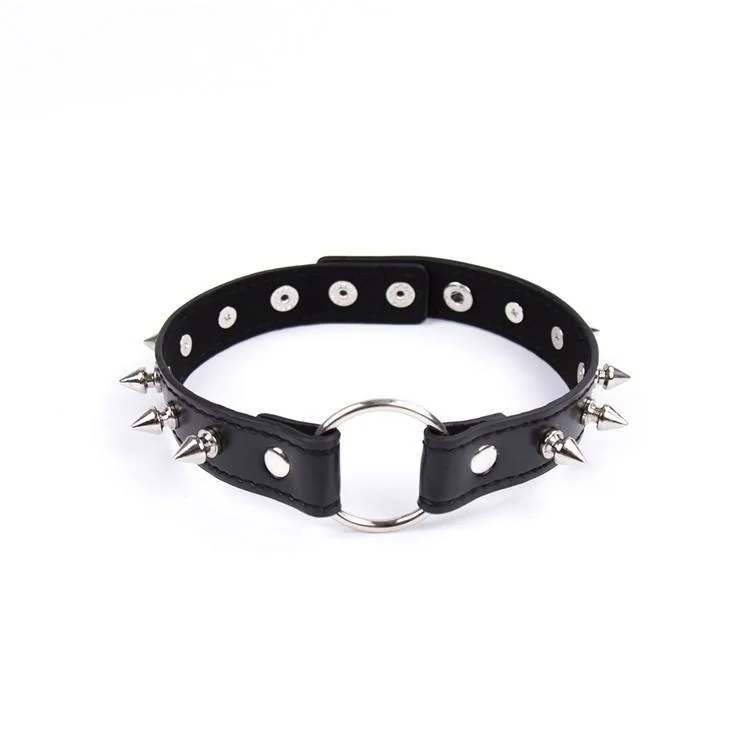 Women's Punk O-ring Choker With Rivet