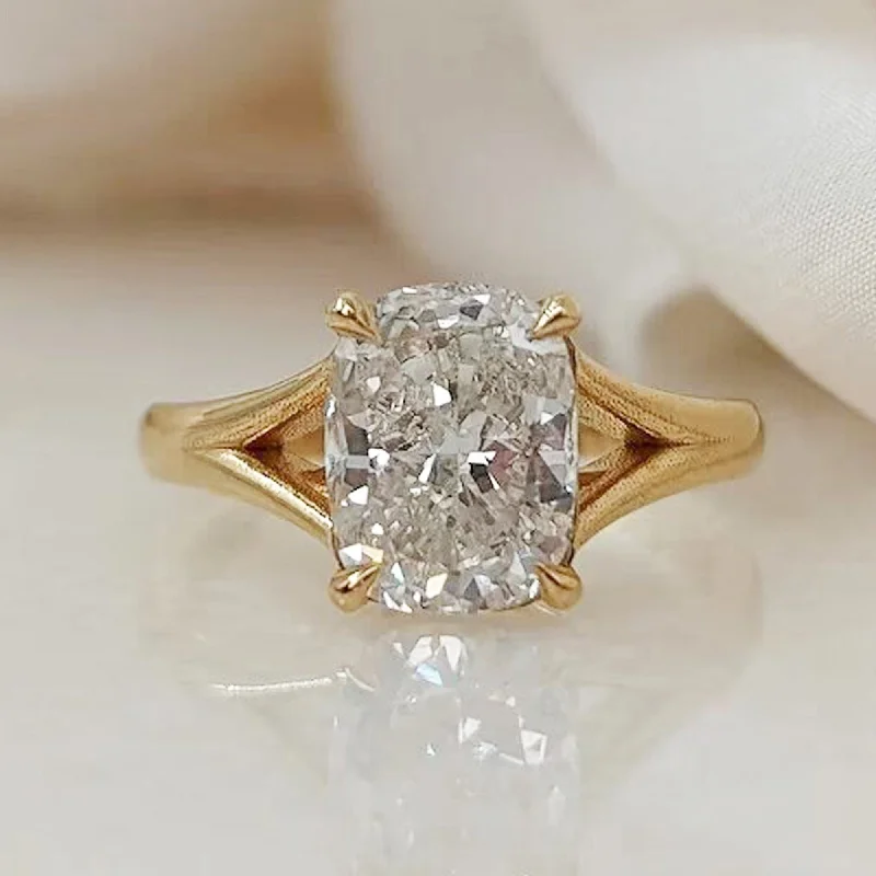 3 CT Elongated Cushion Cut Moissanite Engagement Ring For Her