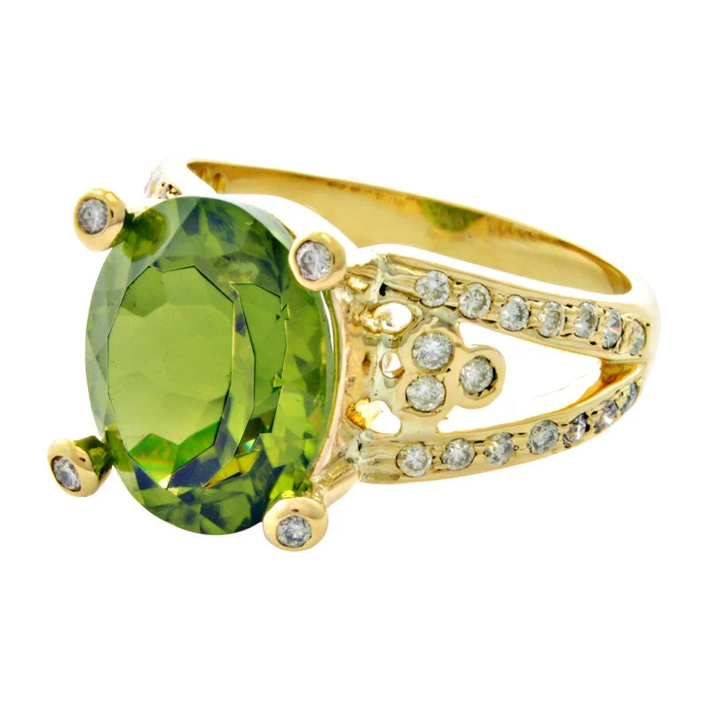 Ring-Peridot and Diamond